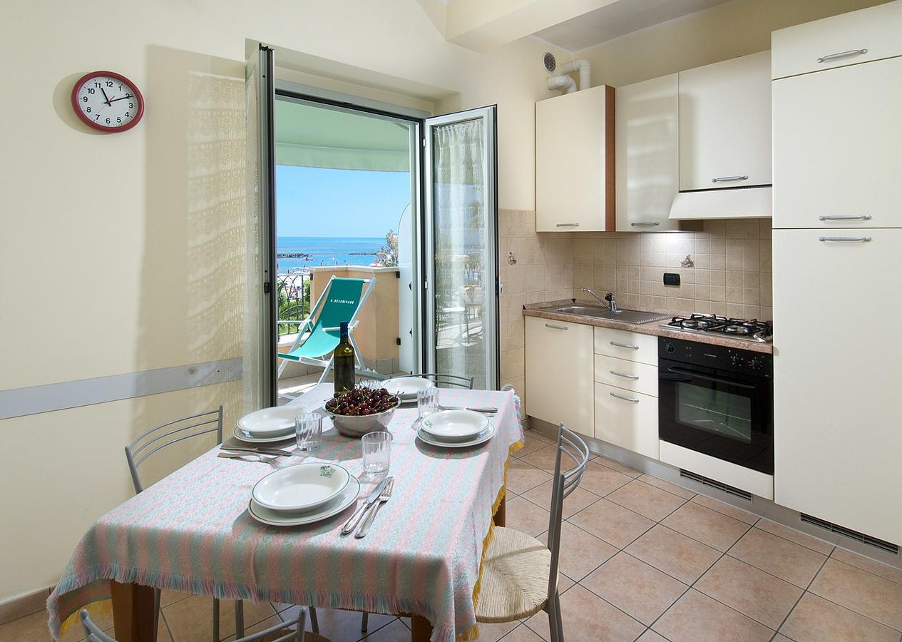 Aparthotel Beaurivage à San Benedetto del Tronto Extérieur photo