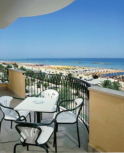 Aparthotel Beaurivage à San Benedetto del Tronto Extérieur photo