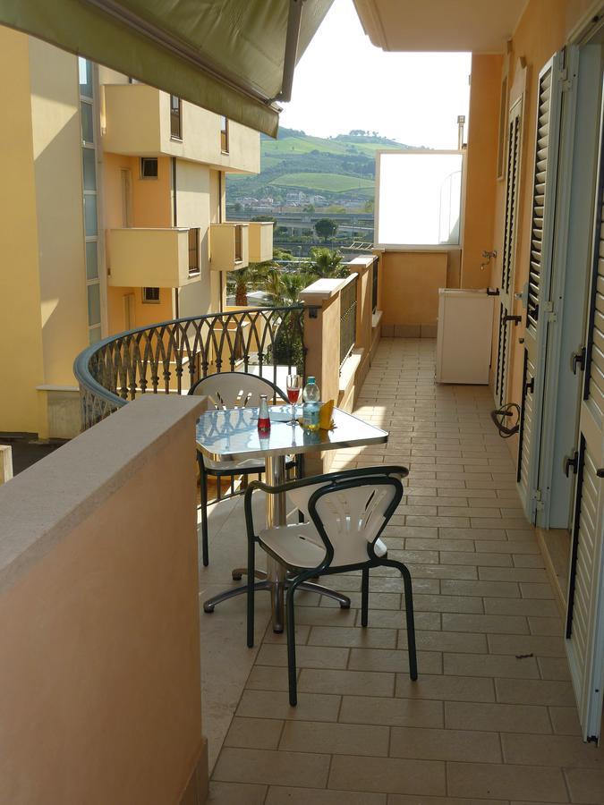 Aparthotel Beaurivage à San Benedetto del Tronto Extérieur photo