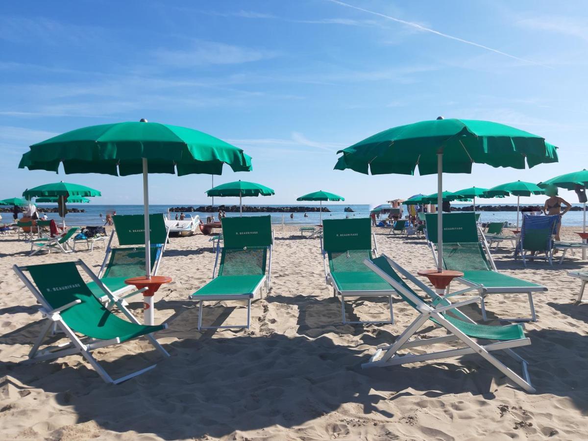 Aparthotel Beaurivage à San Benedetto del Tronto Extérieur photo